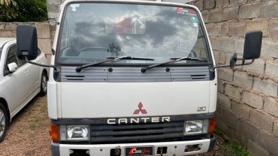 Mitsubishi Canter Crane 1988