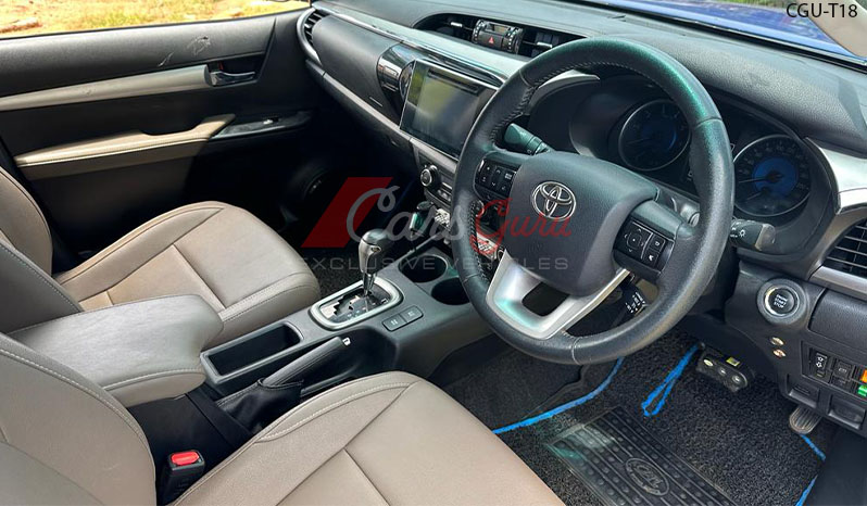 
								Toyota Hilux Revo 2015 full									