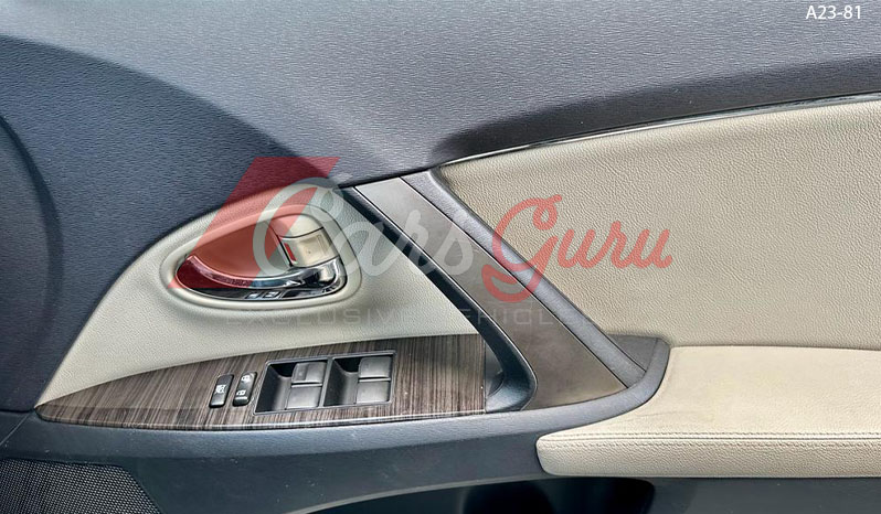 
								Toyota Avensis 2015 full									